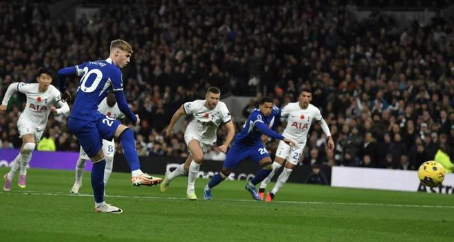 利物浦萨拉赫末段进球险胜热刺