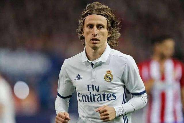 申花vs神户：米内罗、特谢拉首发，吴曦、马纳法出战