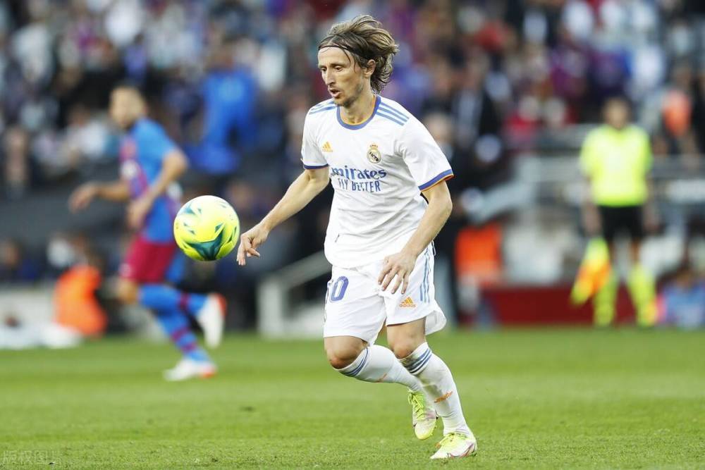 她是海港小球迷，女高中生与海港的故事