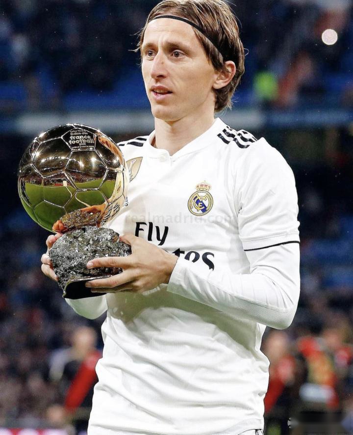 美记：国王GM迫切想要交易拉文，他认为球队失分多都怪拉文