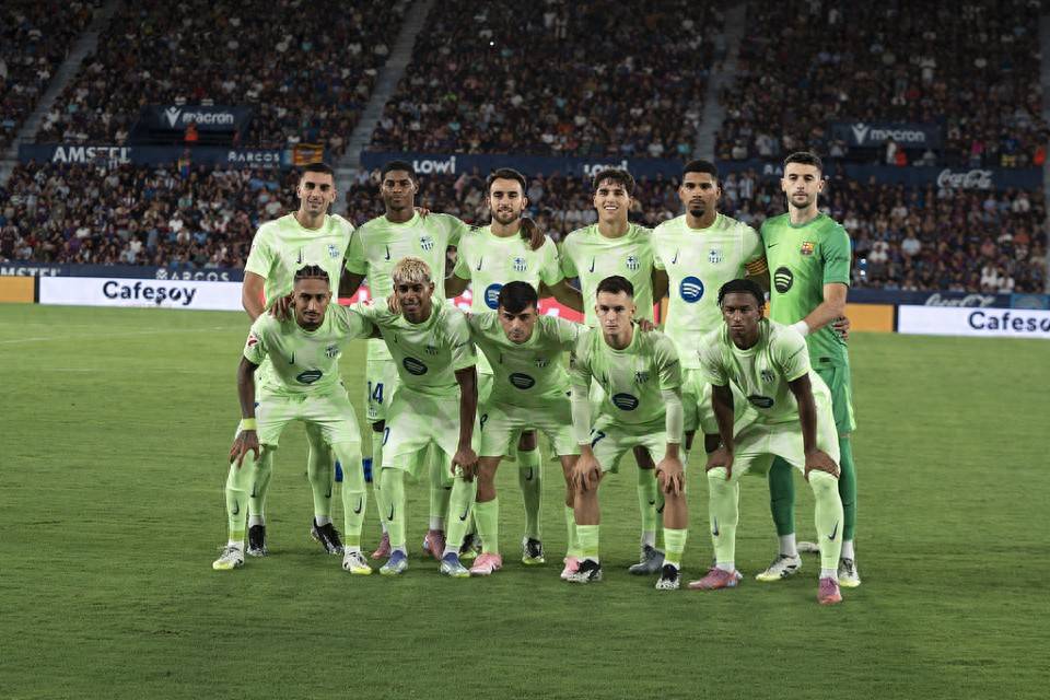 官方：阿根廷国家队征召圣吉罗斯后卫凯文-麦卡利斯特